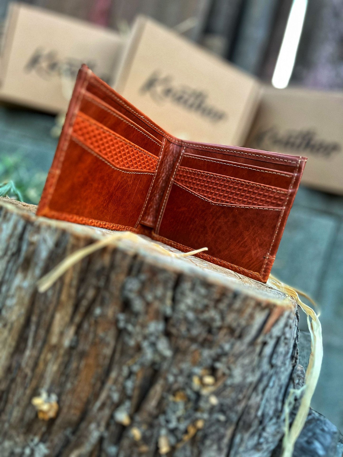 Men's Elegant brown Colombian leather wallet.